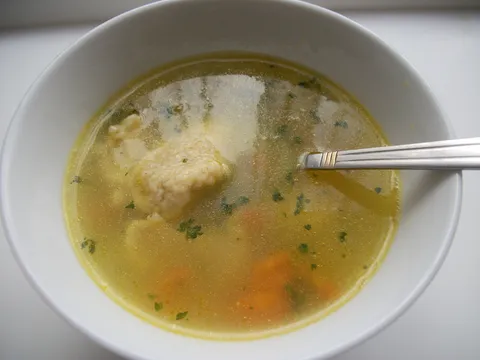 Supa sa griz knedlama