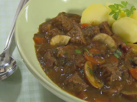 Irski gulaš (Irish stew)