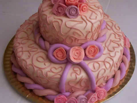 još jedna svadbena torta