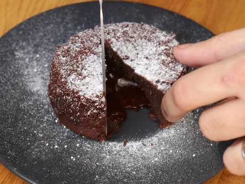 Čokoladni lava kolač - PREFIN, brz i jednostavan