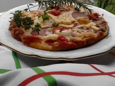 PIZZA  CALABRESE
