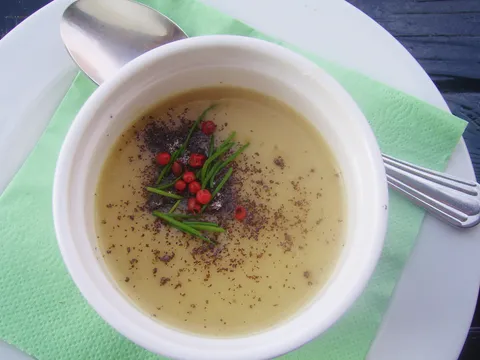 Tirolska juha od krumpira i maka