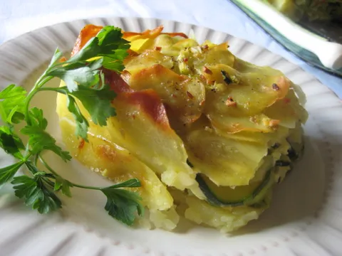 Tart s krompirom i mladim tikvicama (zucchini)