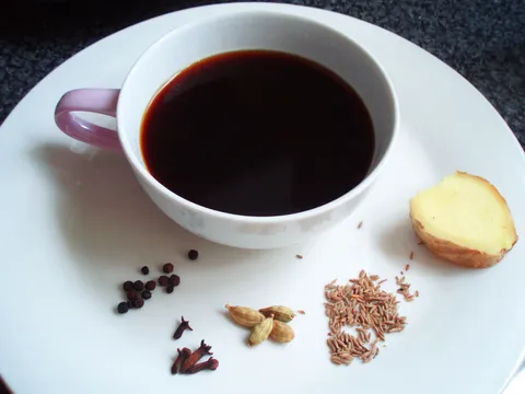 Kava s dumbirom (Kerala dry ginger coffee)
