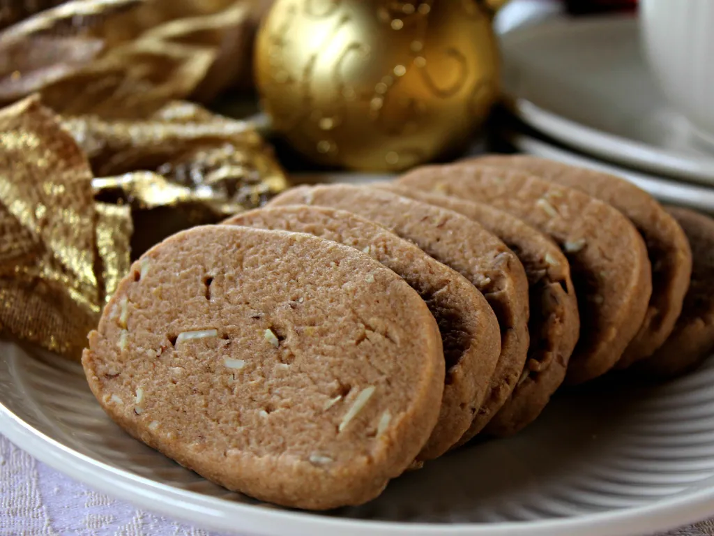 Almond Wafer Cookies...