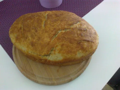 Kruh sa bijelim, heljdinim i pšeničnim brašnom
