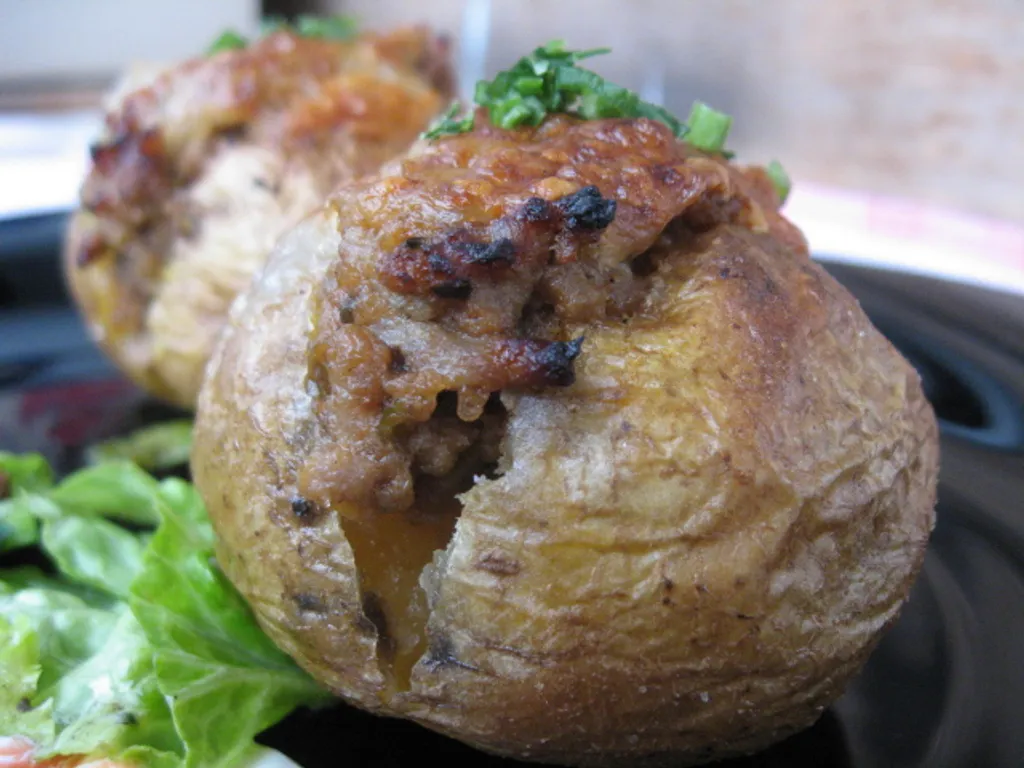 Nadjeveni pečeni krumpir
