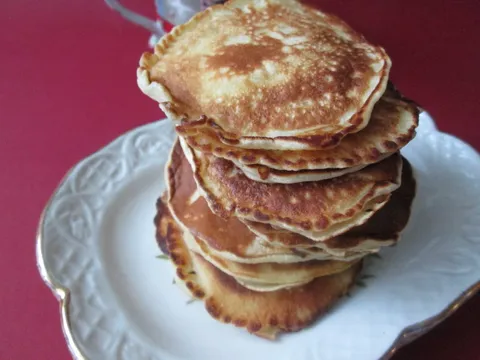 Mini Pancakes sa Medom