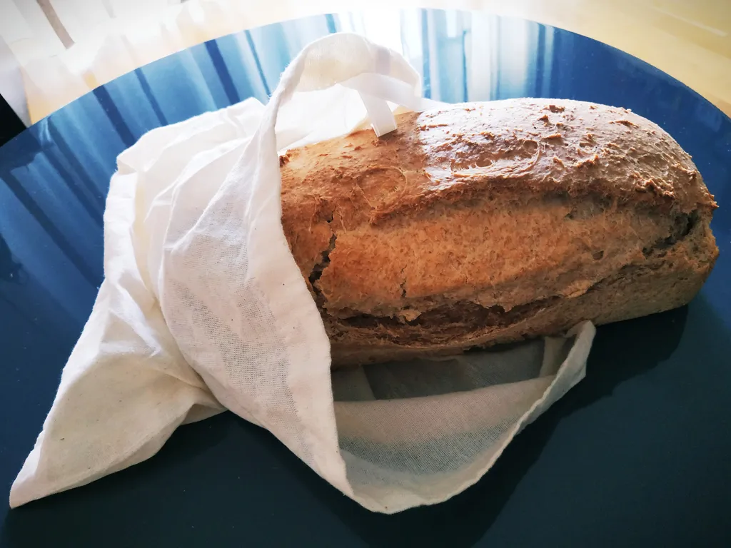 Kruh od cjelovitog brašna s medom