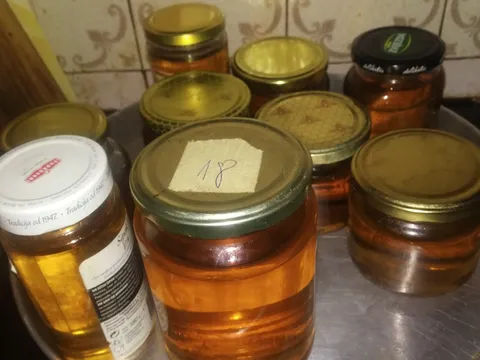 Med od maslačka