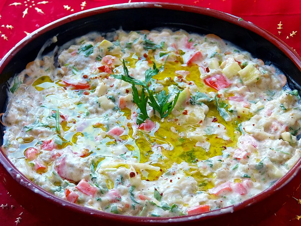 Köpoğlu Salatası/Safir salata