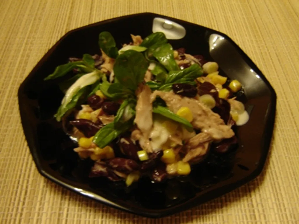 Salatica s tunom