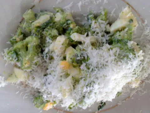 Salata od brokule sa kokosom