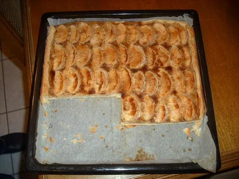 Svicarski kolac s jabukama