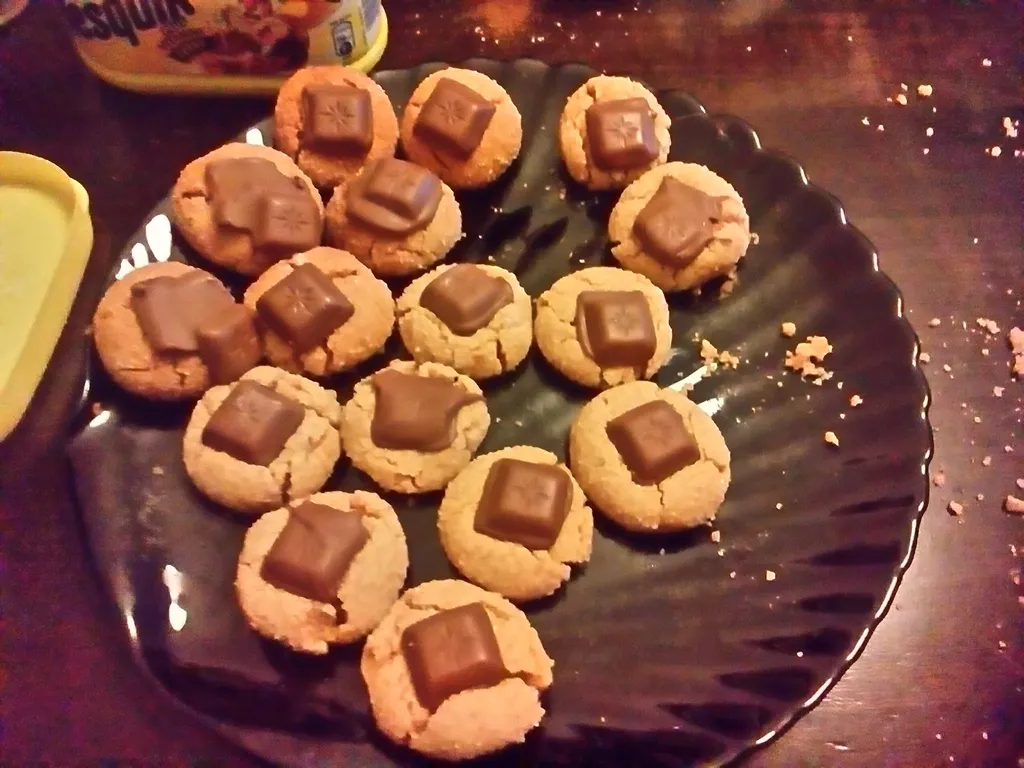 Peanut Blossom Cookies