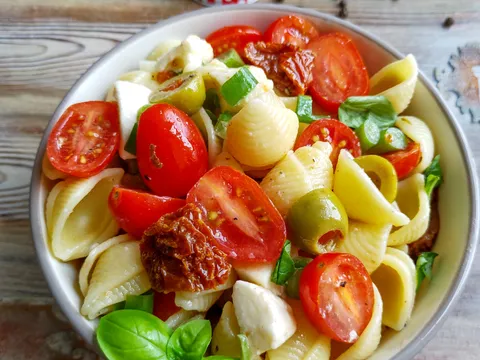 Italijanska salata sa tjesteninom