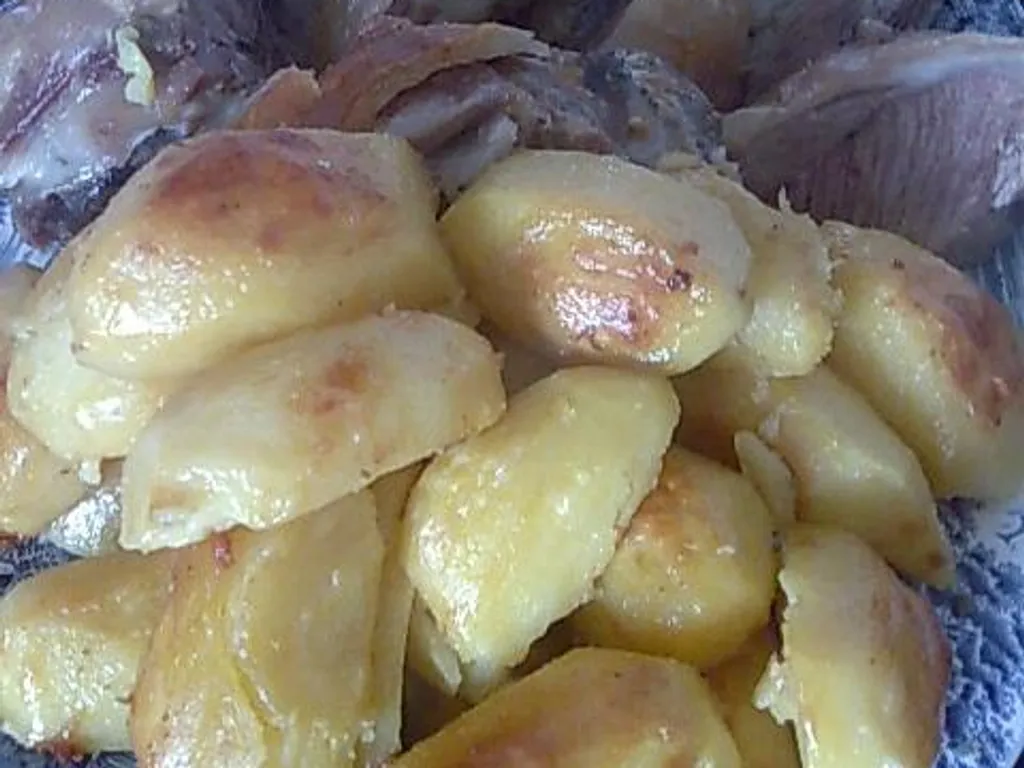Peceni krompir sa jagnjetinom