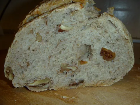 Walnut and Fig Loaf with Wheatmeal Flour