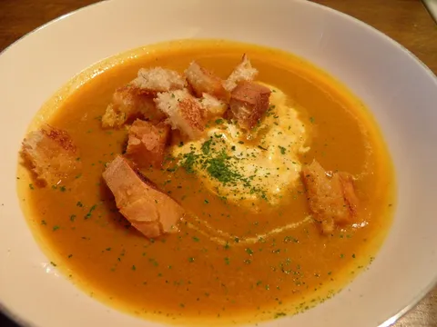 Narančasta krem juha