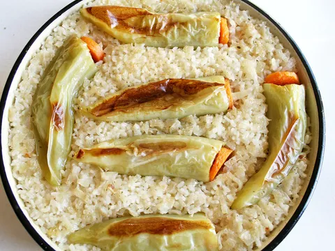 Paprike sa mesom i pečurrkama na riži