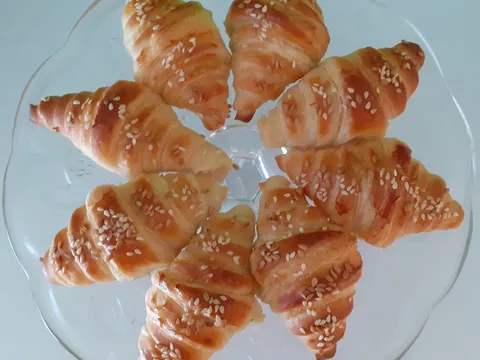 Croissant by mignonne