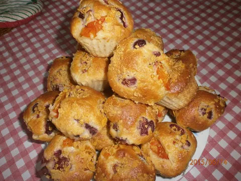Muffini od trešanja i marelica