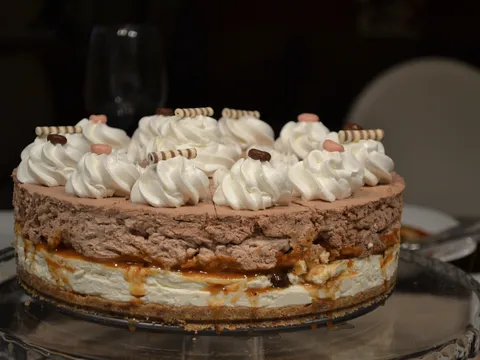 Lešnik - Karamela cheesecake