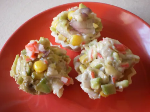 Avokado-surimi salata