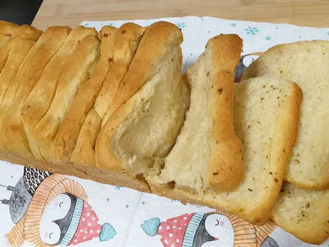 Pull apart kruh sa začinima