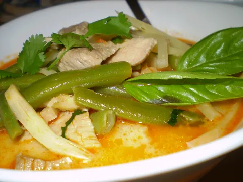 Thai red pork curry