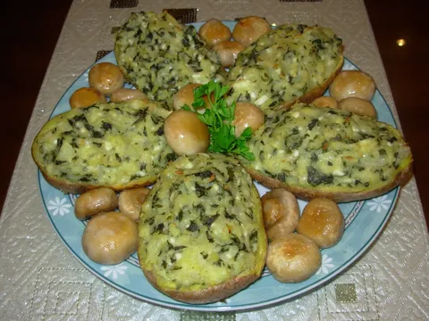 Pečeni krompir sa spanaćem i sirom
