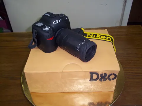 Torta fotoaparat sa kutijom