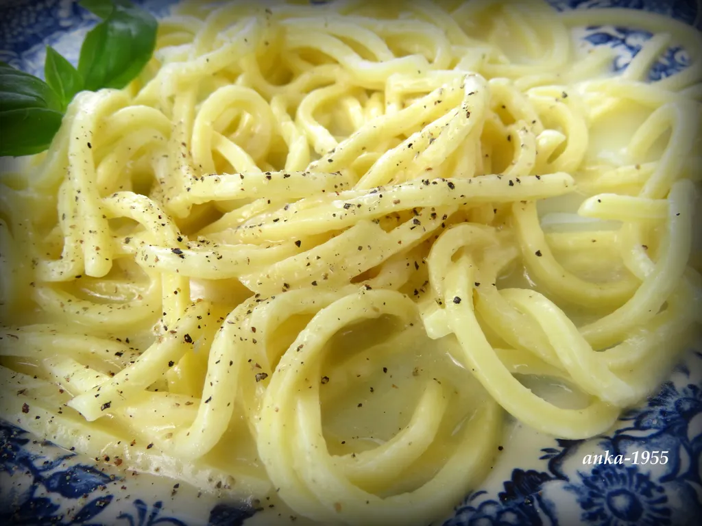 Špagete  najednostavnije sa sirom i paprom♥  Spaghette "Cacio e Pepe" ♥