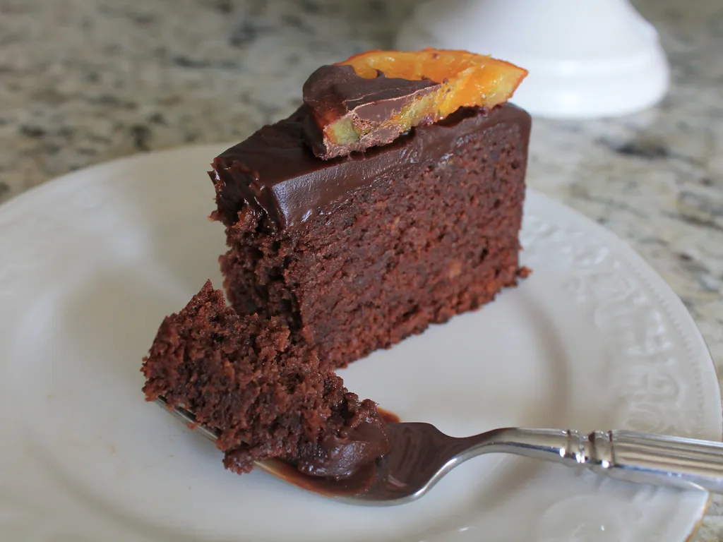 Cokoladna torta sa marmeladom od naranaca