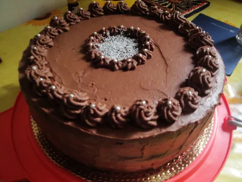 Čokoladna torta s višnjama