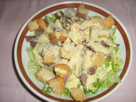 Salata sa biftekom
