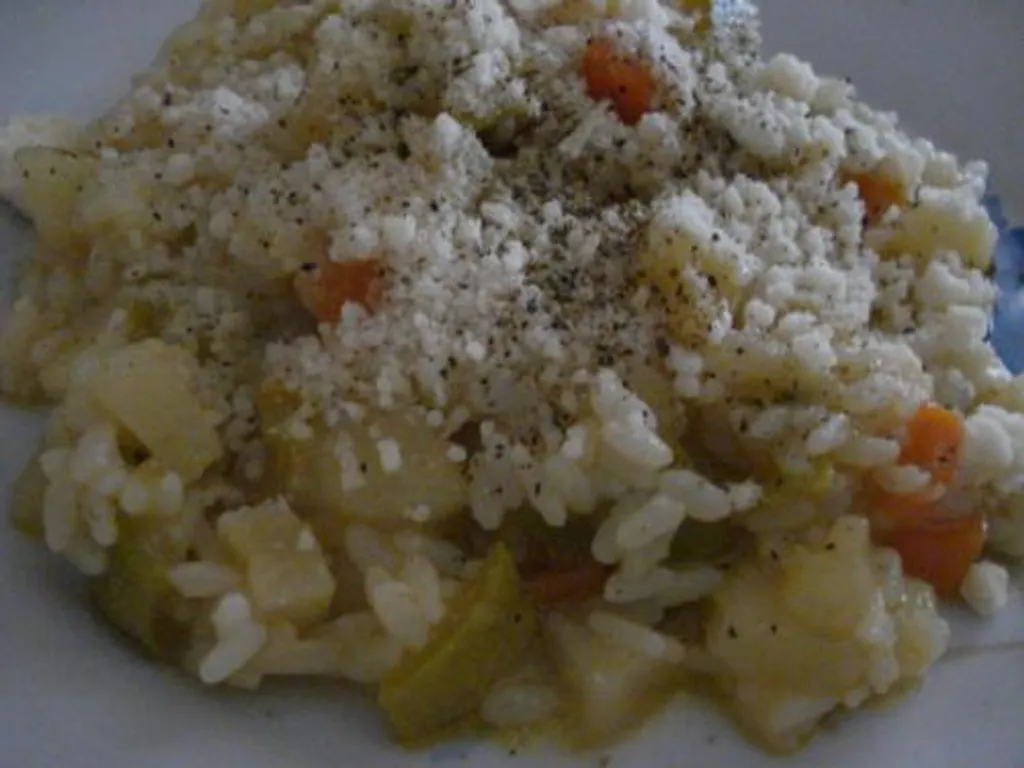 Riza s krompirom i povrcem