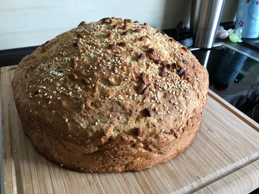 Kruh od razenog i integralnog brašna sa sezamom