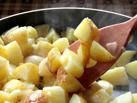 Kuvano przeni krompir