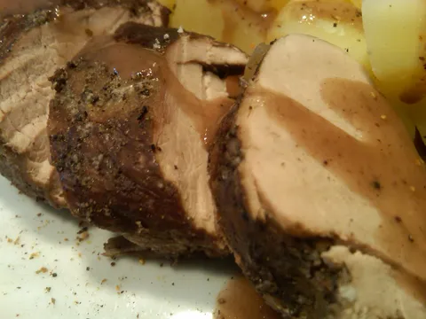 Svinjski biftek u umaku od vina