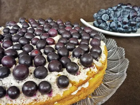 Torta s grožđem