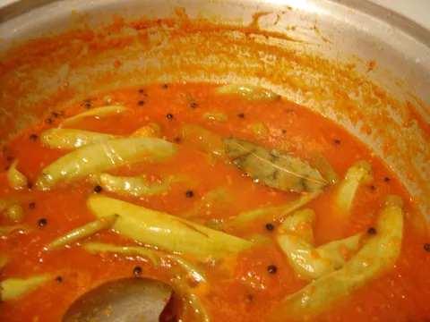 5. Feferoni u paradajz saftu &#8211; kuvati zajedno