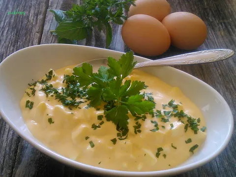 kremasta salata sa jajima