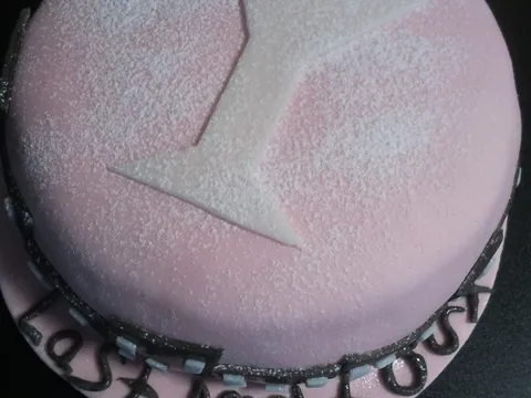 torta za djevojačku