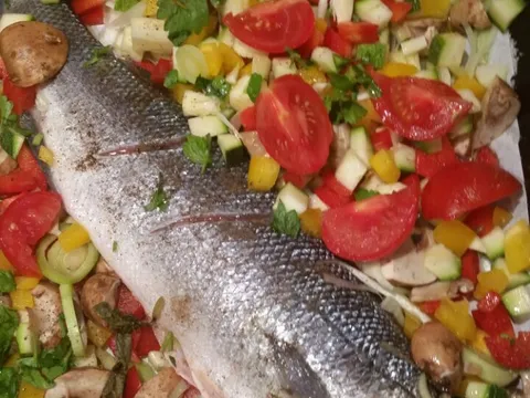 Riba s povrćem u pećnici