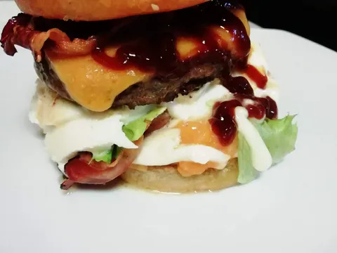 OsmaRoyal burger