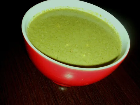 Zelena juha od brokule sa đumbirom