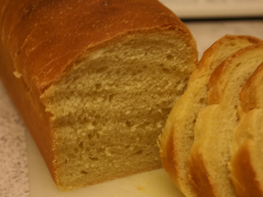 Kruh od bijelog i kukuruznog brasna