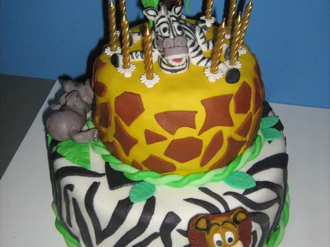 Jungle cake sa Madagaskar figurama