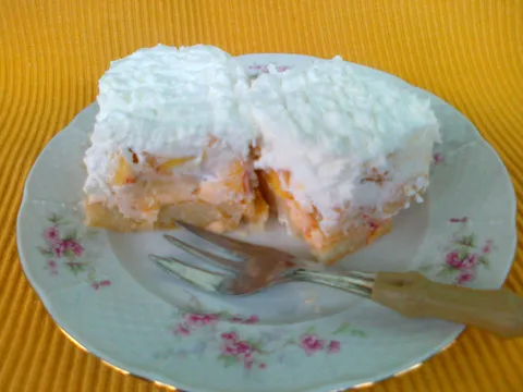 Voćna piškota torta